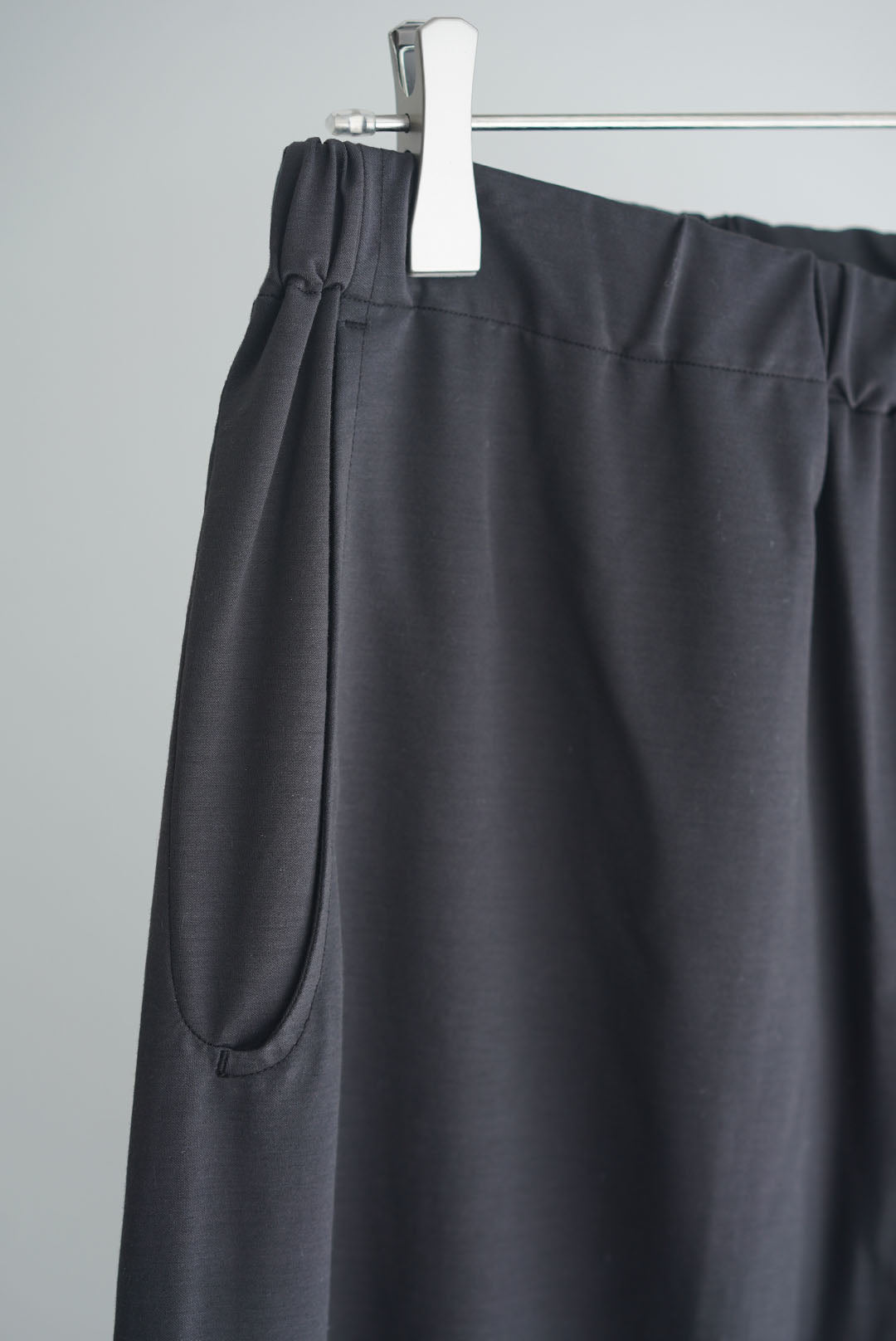 YOKO SAKAMOTO ( ヨーコサカモト ) / SIDE SEAMLESS EASY PANTS