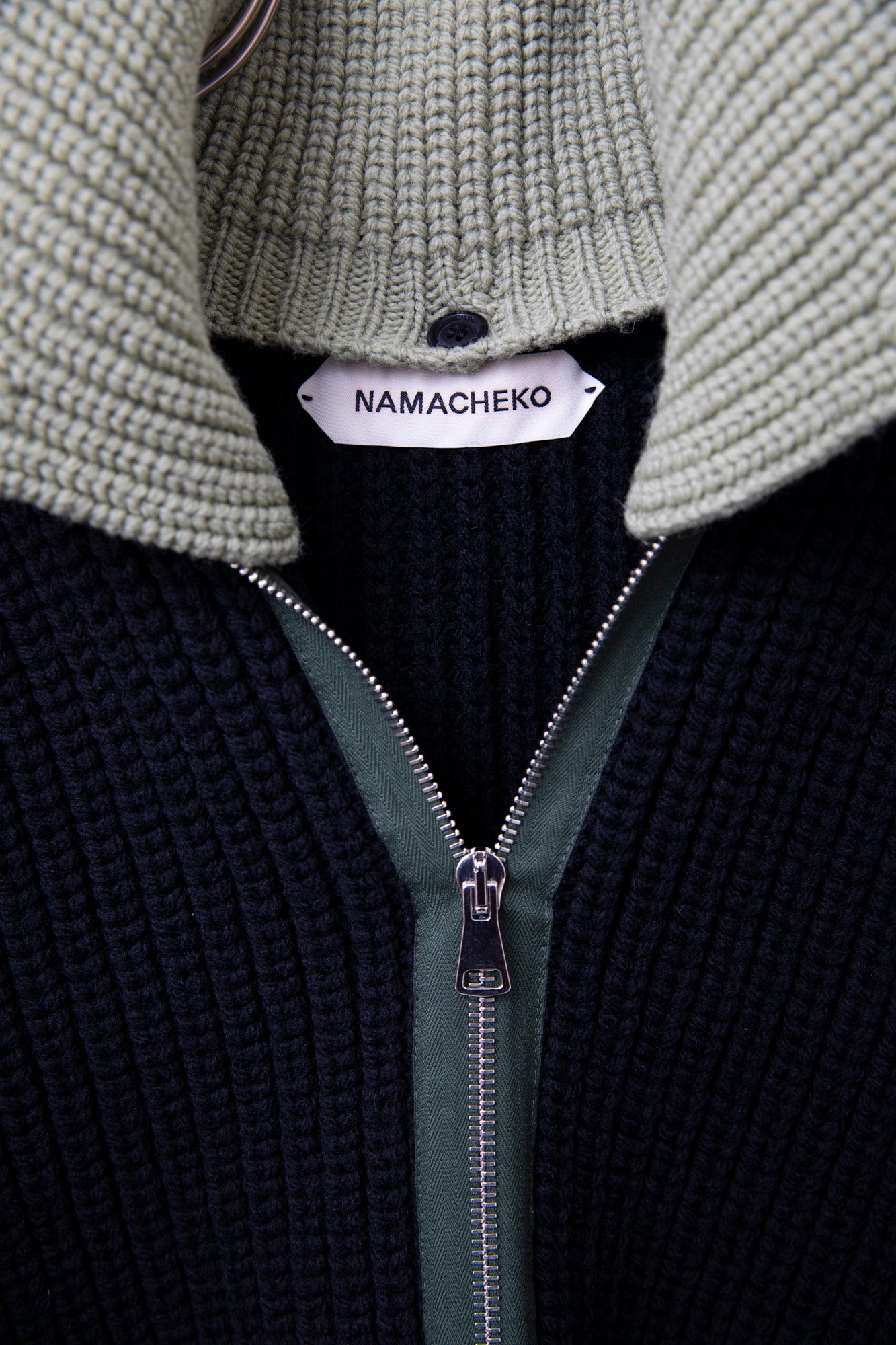 NAMACHEKO (ナマチェコ ) / EVAN ZIP CARDIGAN / カーディガン – style