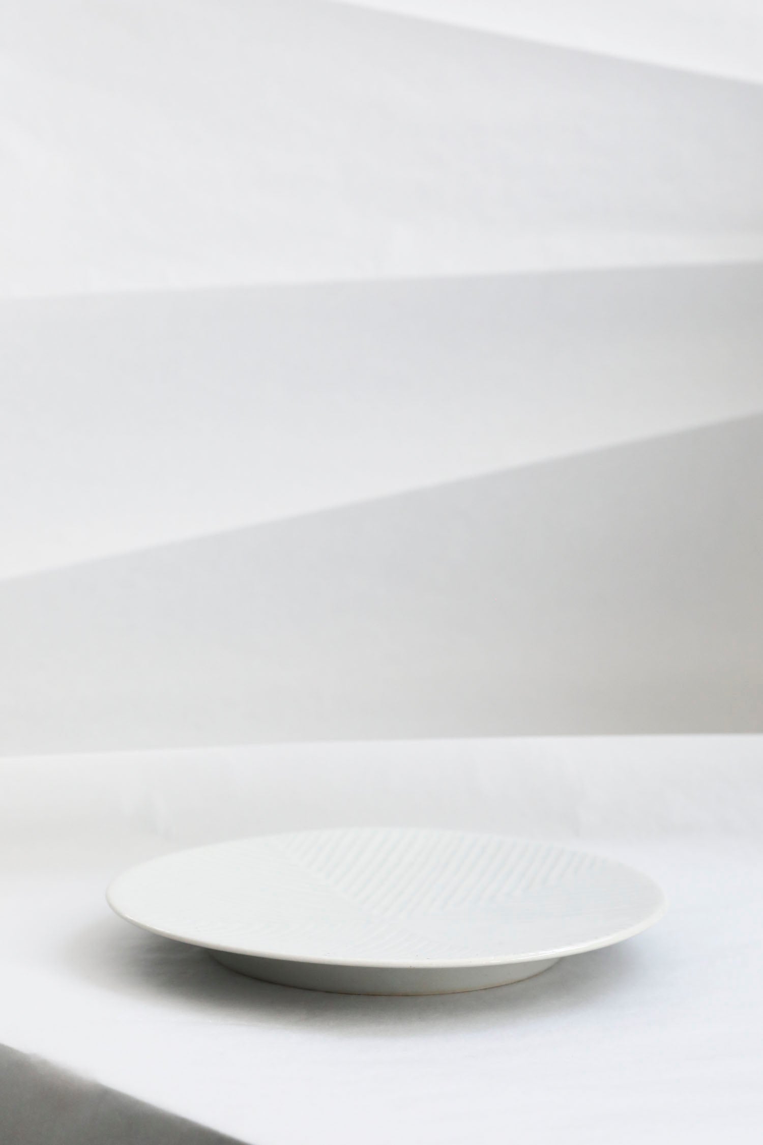 阿南維也 ( アナン コレヤ ) / 白磁鎬 5.5寸皿 / 器 – style department_