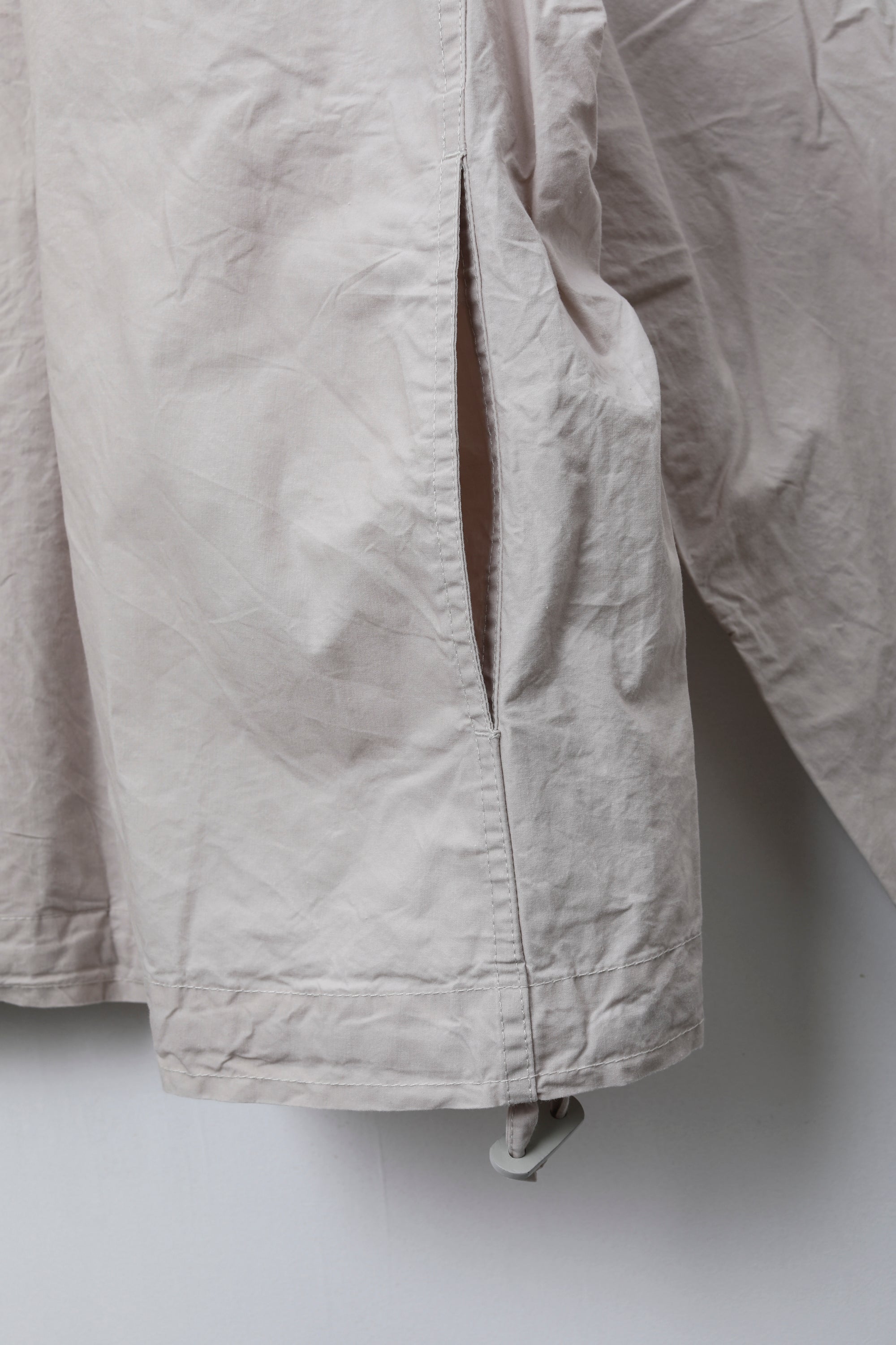 【関税込み】CASEY CASEY ベージュ Peche ブルゾンジャケット CASEY CASEY: ベージュ Peche ブルゾンジャケット | SSENSE 日本