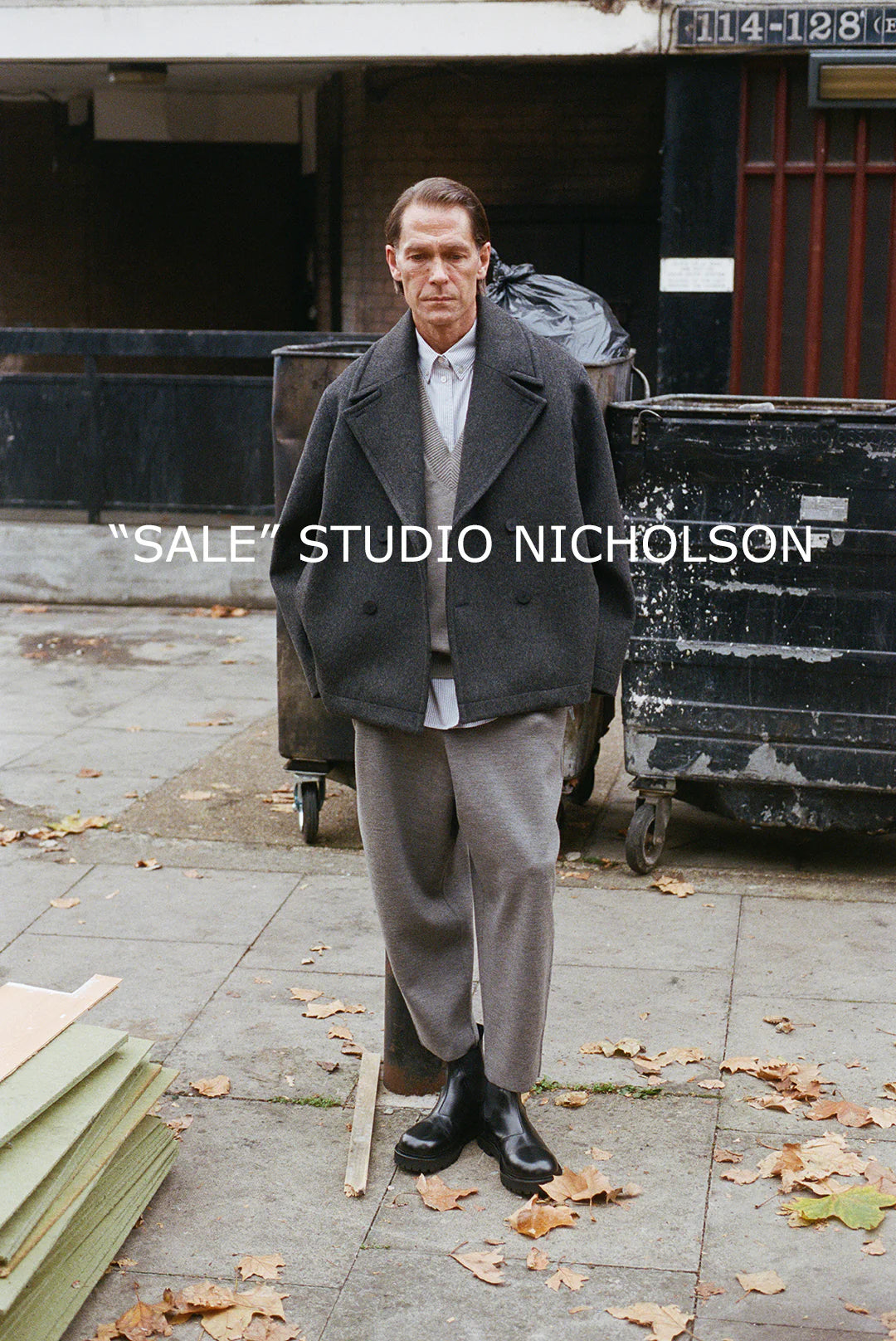 STUDIO NICHOLSON 新品未使用 ダークグレー スカーフ ストール STUDIO NICHOLSON 新品未使用 ダークグレー スカーフ ストール
