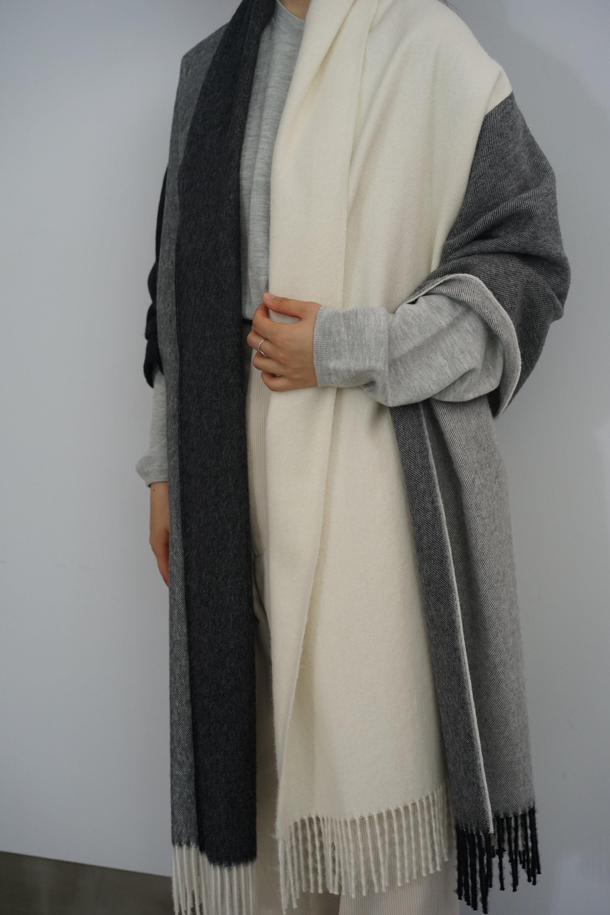 YLÈVE ( イレーヴ )/ THE INOUE BROTHERS DOUBLE FACE BRUSHED STOLE