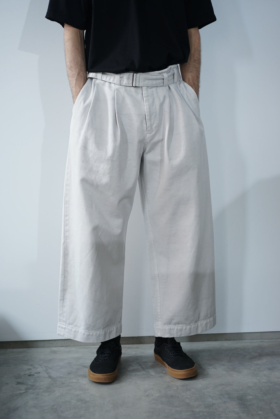 kontor / 3 TUCK WIDE PANTS – style department_